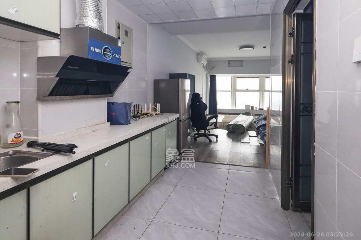 湘粮国际领寓(湘粮国际粮油水产交易中心)  1室1厅1卫    1000.0元/月 湘粮国际领寓(湘粮国际粮油水产交易中心)  1室1厅1卫    1000.0元/月室内图1