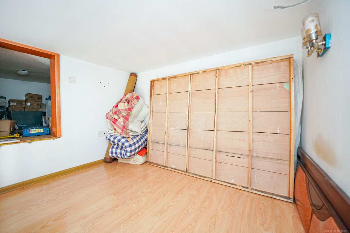 怡海星城 2室2厅1卫 1600.0元/月 怡海星城 2室2厅1卫 1600.0元/月室内图