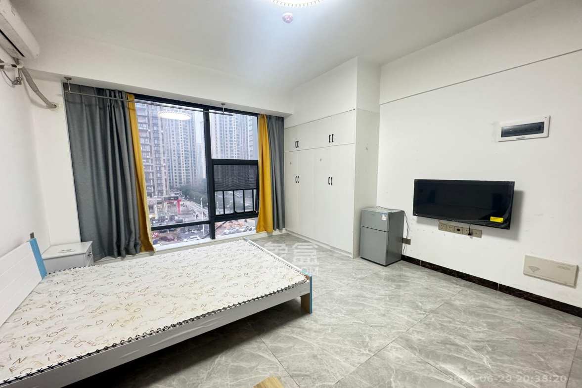 裕天国际商汇中心 1室1厅1卫 1500.0元/月 裕天国际商汇中心 1室1厅1卫 1500.0元/月室内图