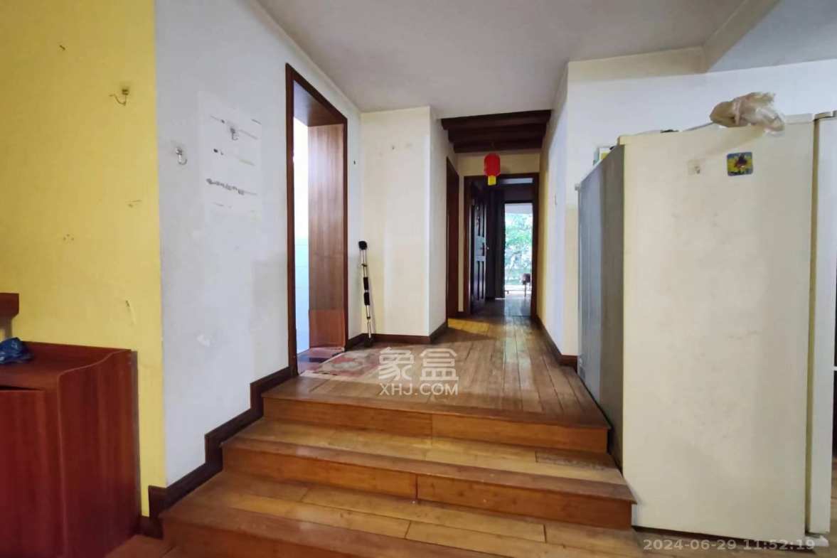 财富时代(高桥中江置业财富) 3室2厅1卫 2000.0元/月 财富时代(高桥中江置业财富) 3室2厅1卫 2000.0元/月室内图