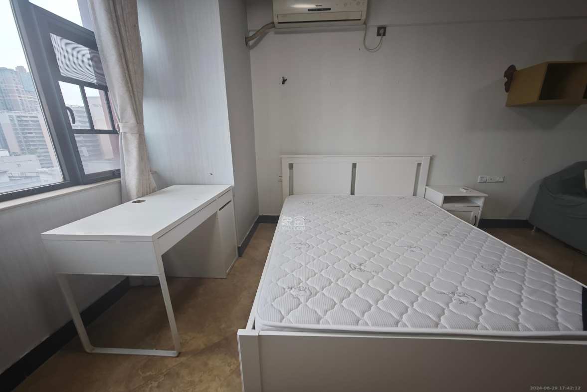 越界（天佑国际大厦）  1室1厅1卫    2000.0元/月室内图