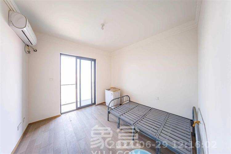 阳光100一期、四五期  3室2厅2卫    2700.0元/月室内图