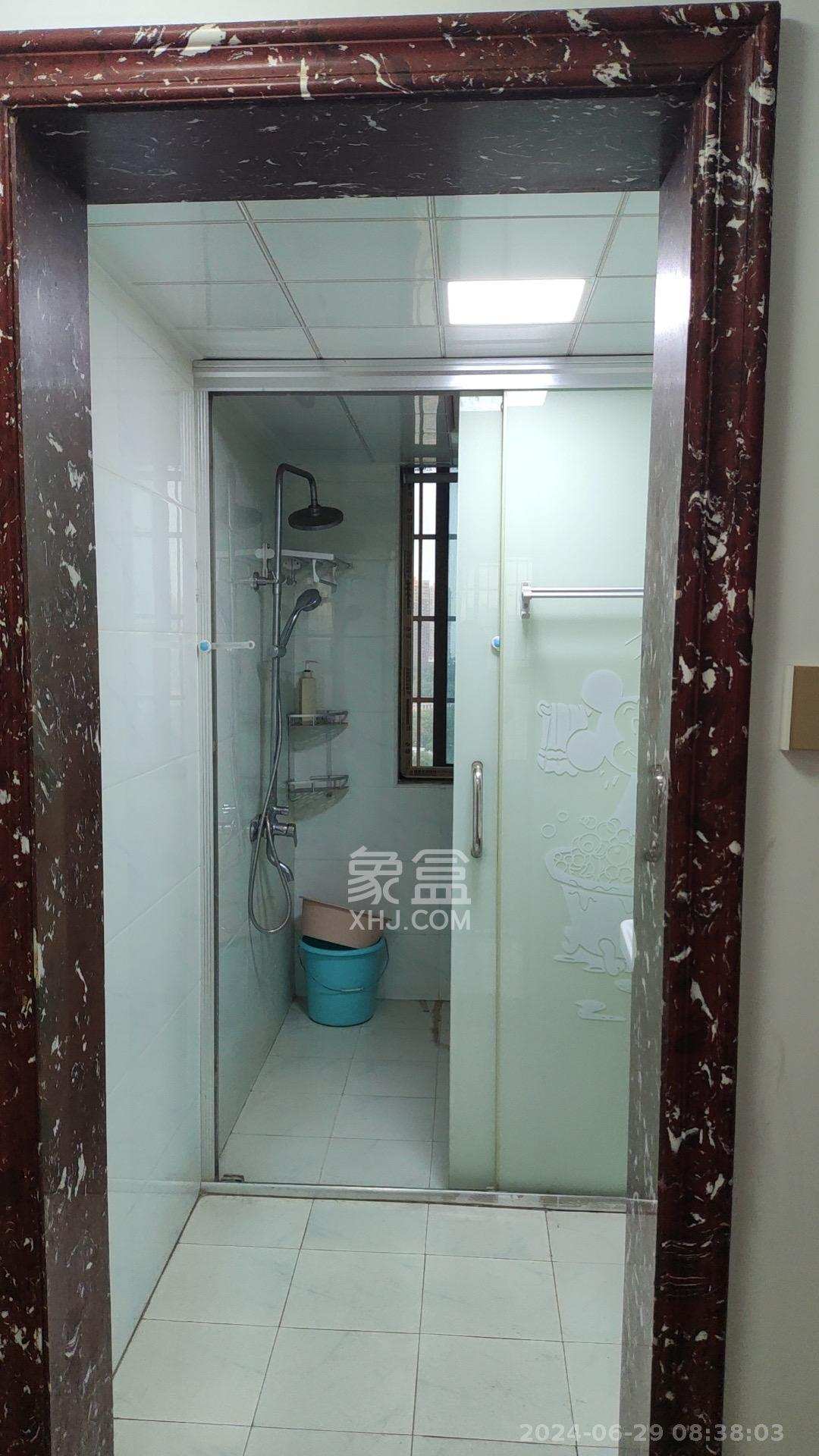 四方水岸(世方水岸) 1室2厅2卫 2800.0元/月 四方水岸(世方水岸) 1室2厅2卫 2800.0元/月室内图