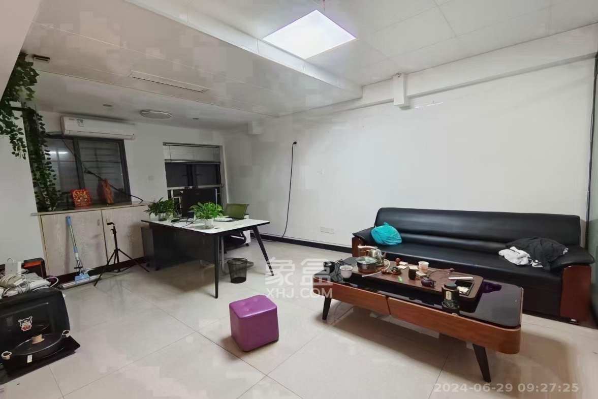 星大峰汇商务楼 1室1厅1卫 7000.0元/月 星大峰汇商务楼 1室1厅1卫 7000.0元/月室内图