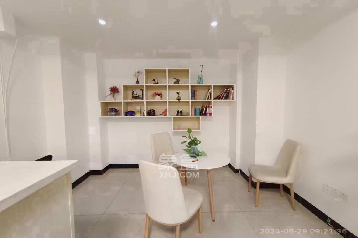 星大峰汇商务楼 1室1厅1卫 7000.0元/月 星大峰汇商务楼 1室1厅1卫 7000.0元/月室内图