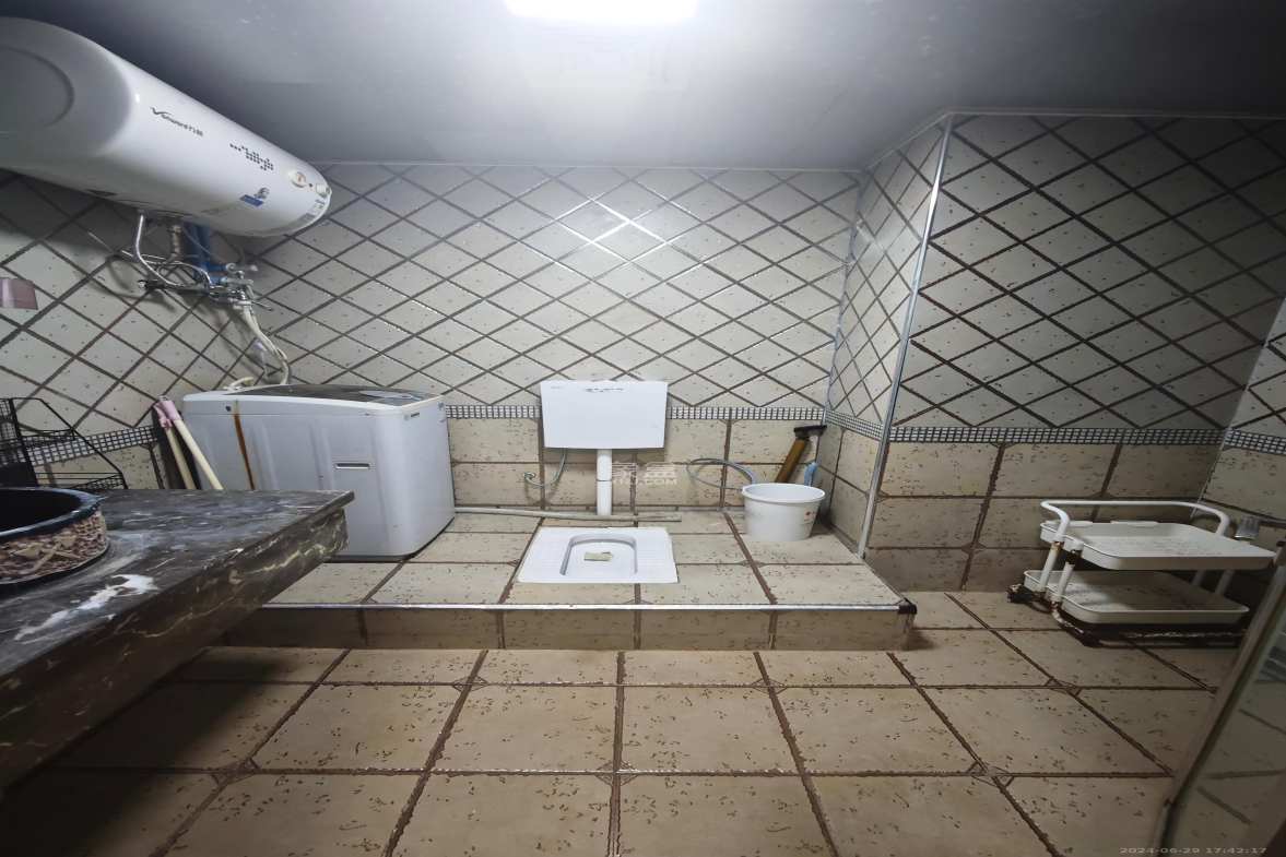 越界（天佑国际大厦）  1室1厅1卫    2000.0元/月室内图