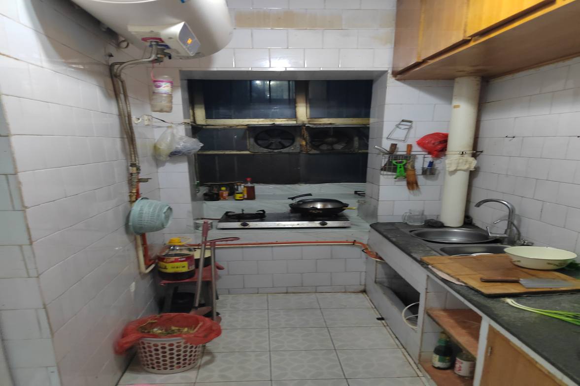 涟钢大市场  2室2厅1卫    700.0元/月室内图