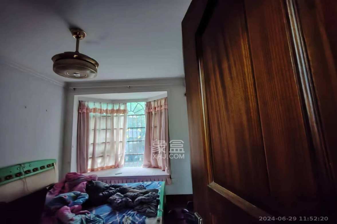 财富时代(高桥中江置业财富) 3室2厅1卫 2000.0元/月 财富时代(高桥中江置业财富) 3室2厅1卫 2000.0元/月室内图