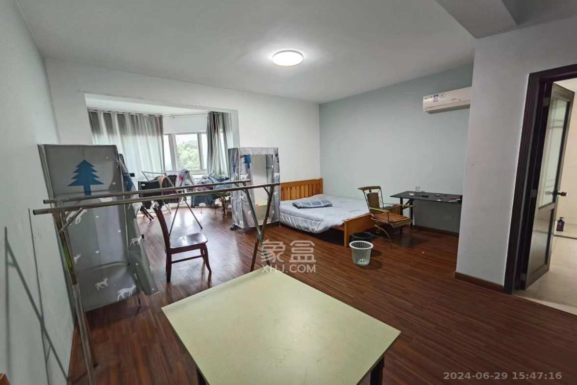 华雅花园  3室2厅2卫    3500.0元/月 华雅花园  3室2厅2卫    3500.0元/月户型图