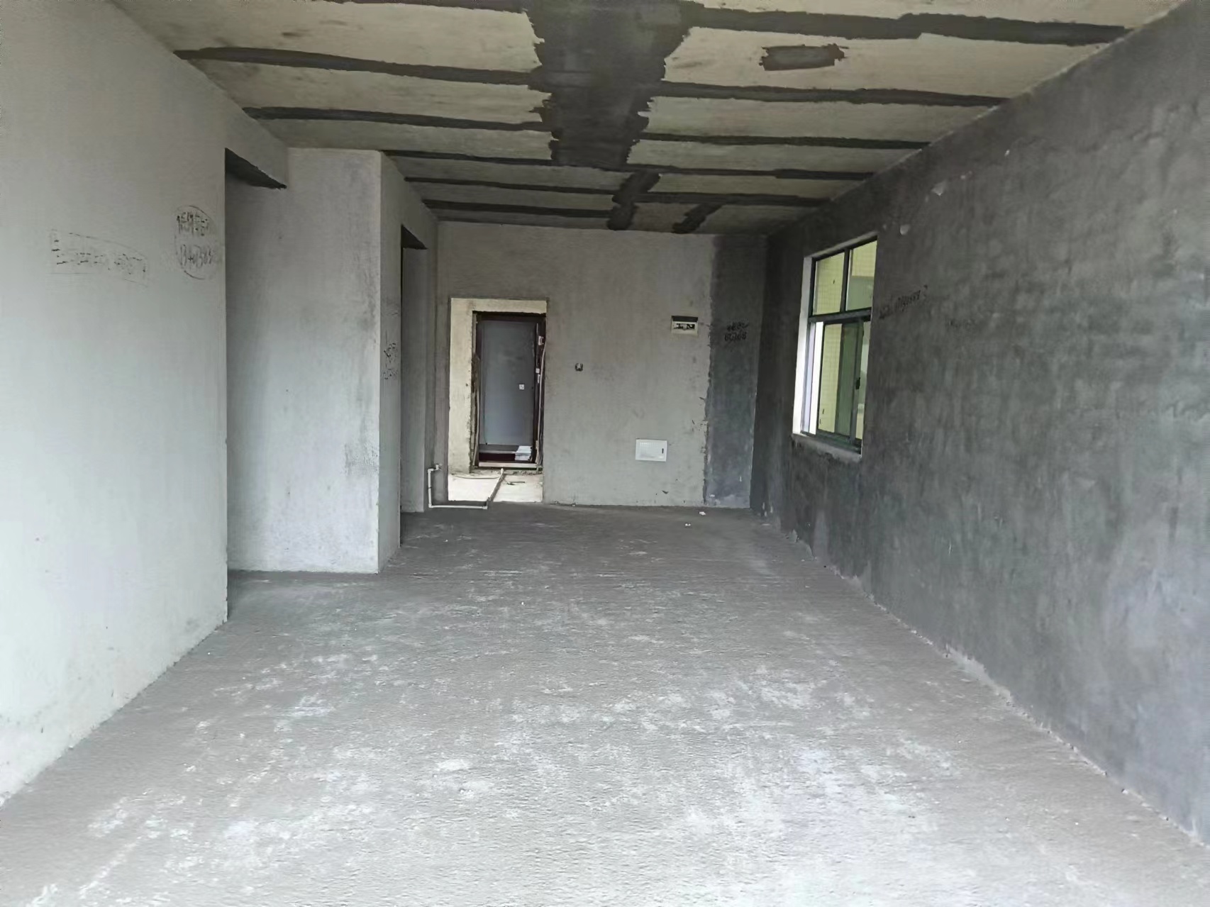 德馨苑  5室2厅3卫    110.0万