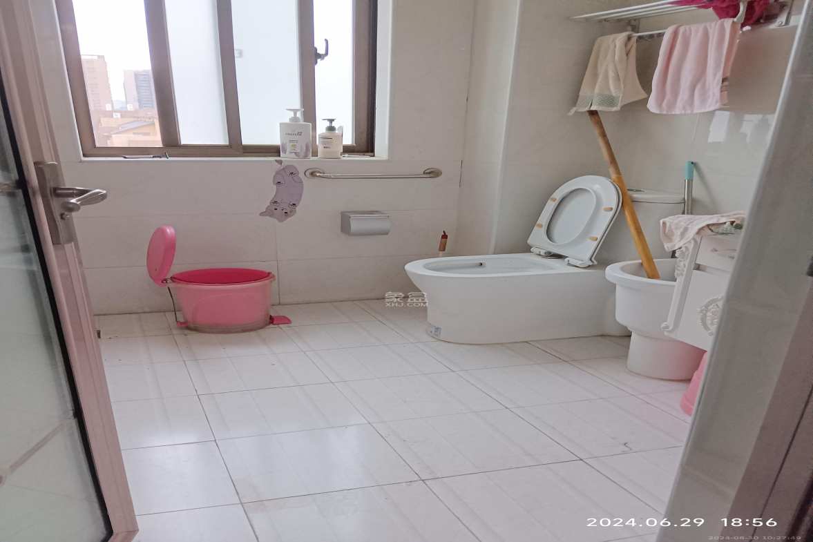 金汇园(鄱馨苑、省国税局单位房) 2室1厅1卫 2500.0元/月 金汇园(鄱馨苑、省国税局单位房) 2室1厅1卫 2500.0元/月室内图