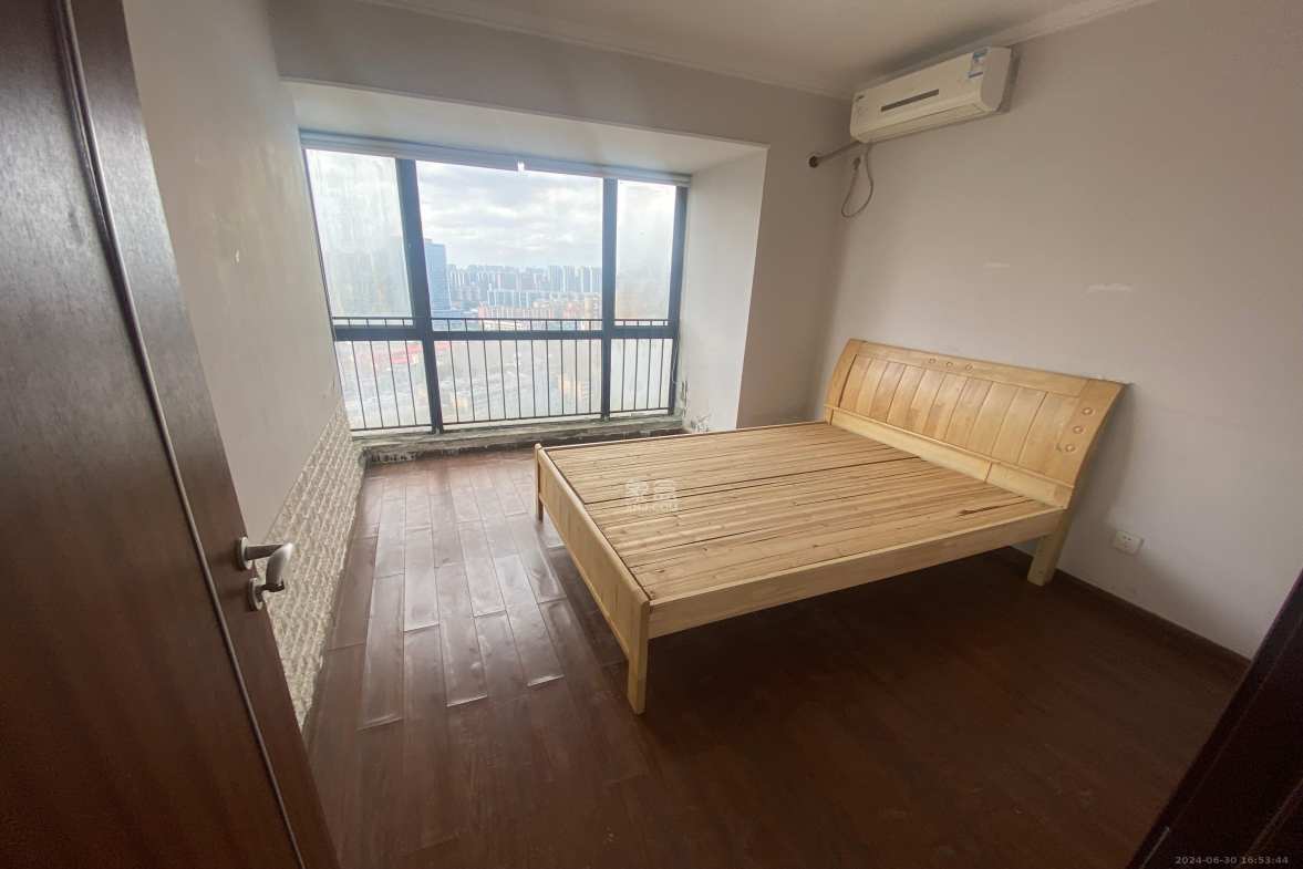 万科金域华府二期  1室2厅1卫    3000.0元/月室内图