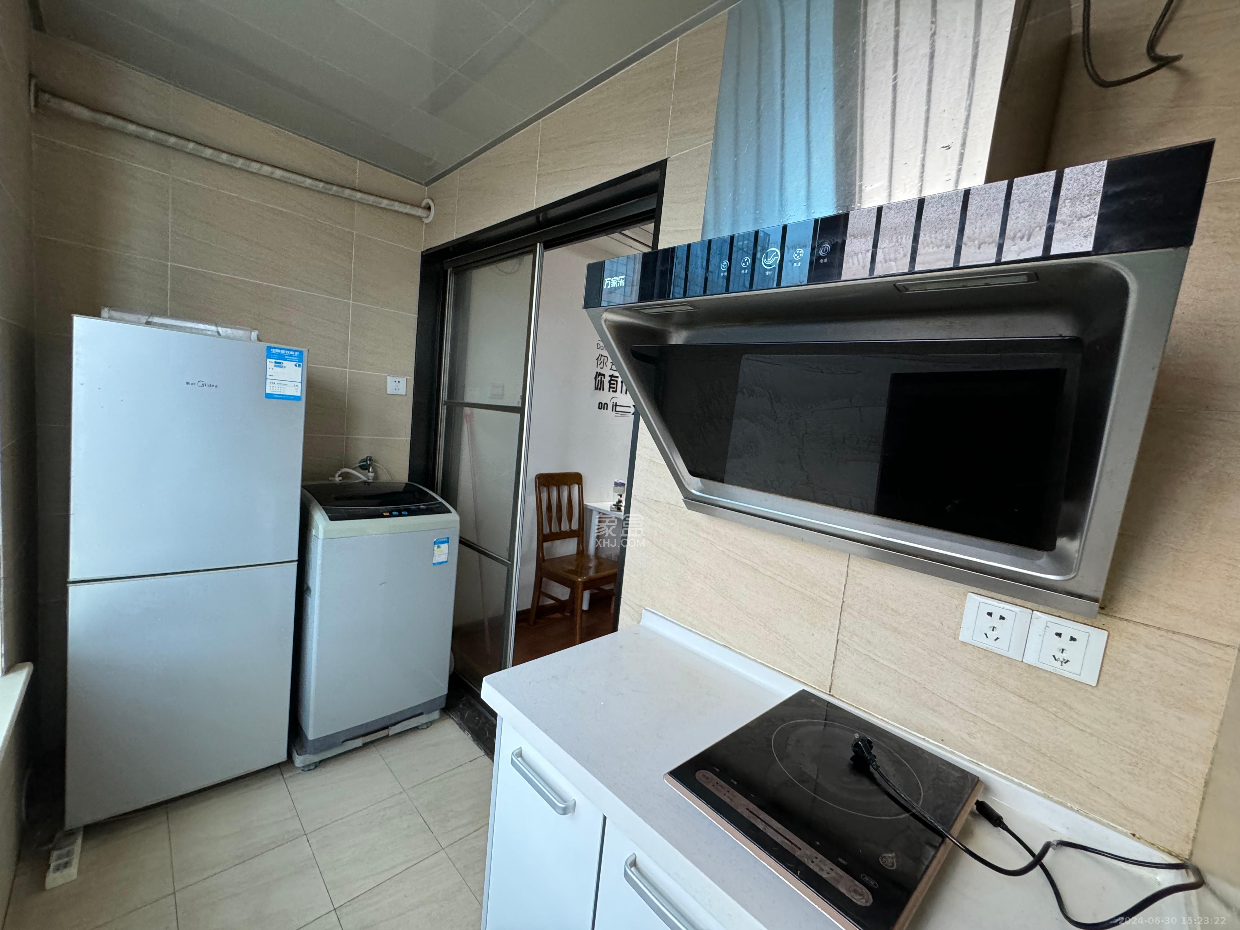 长盛上东区  1室1厅1卫    1600.0元/月