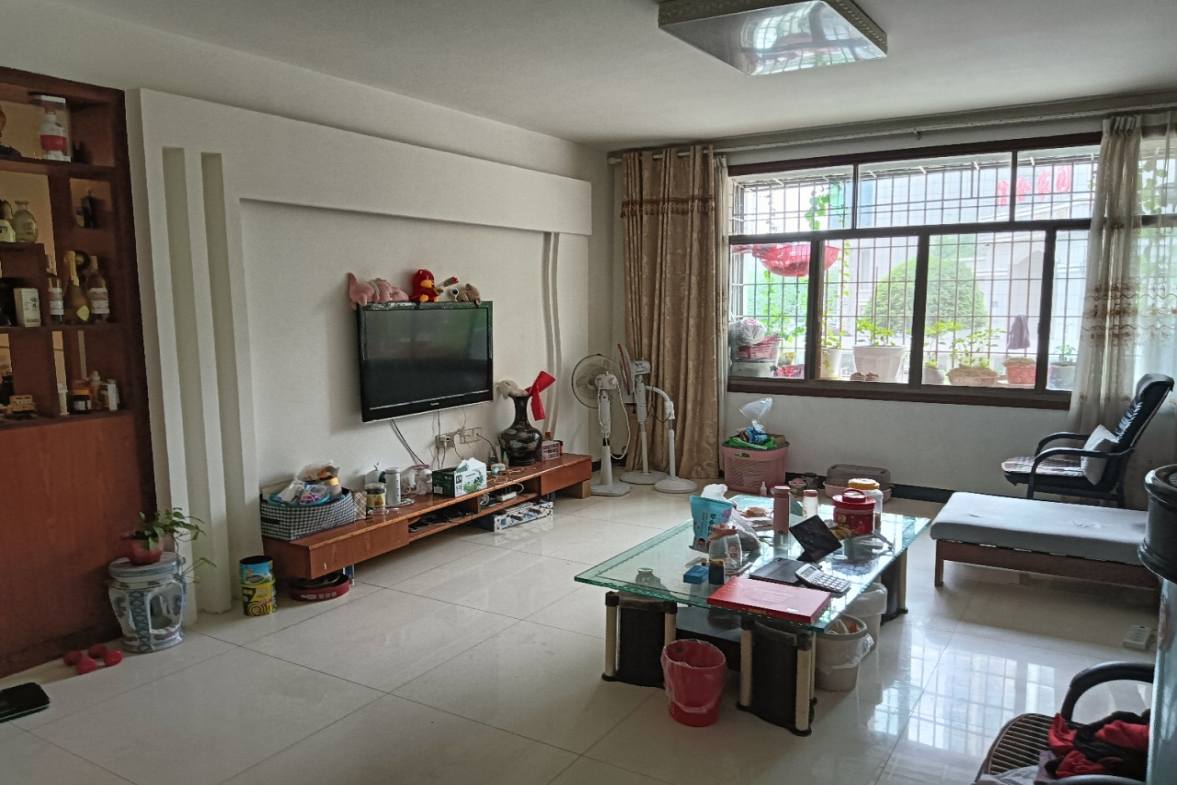 香格里拉 3室2厅2卫 1200.0元/月 香格里拉 3室2厅2卫 1200.0元/月户型图