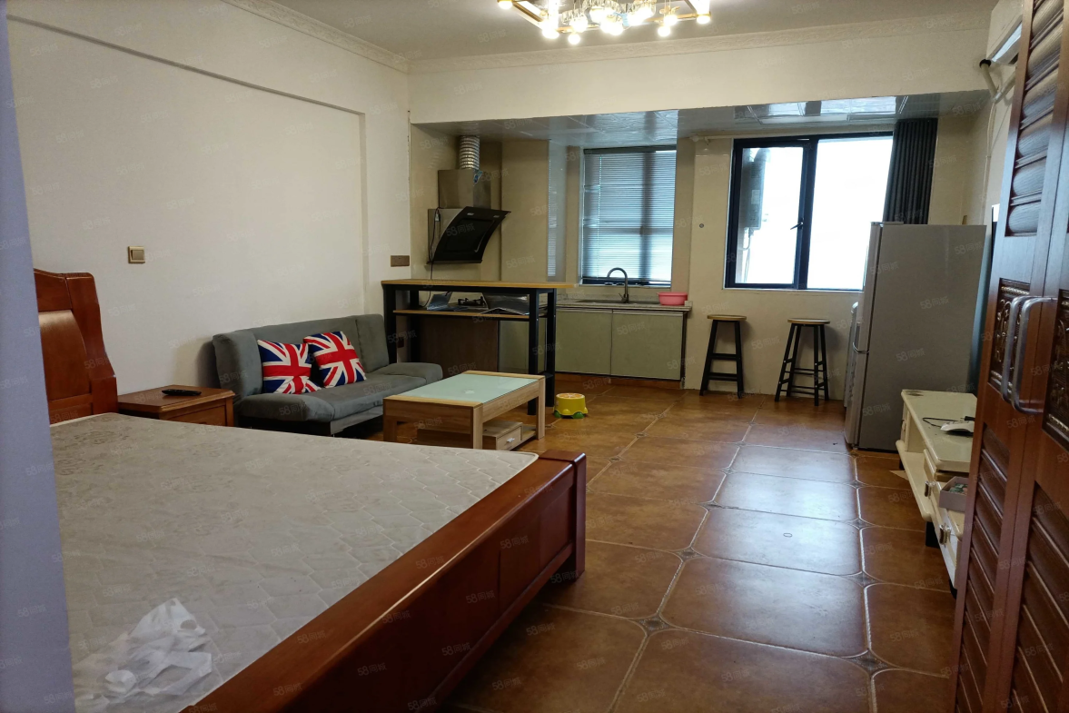 盛世时代广场 1室1厅1卫 1200.0元/月 盛世时代广场 1室1厅1卫 1200.0元/月室内图