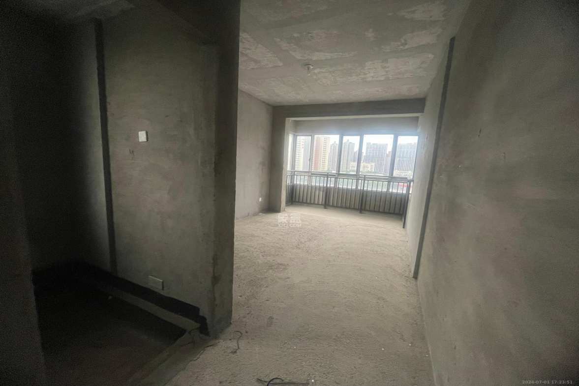 盘龙御和园  3室2厅1卫   2000.00元/月室内图
