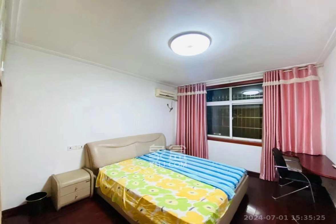 山水英伦 3室2厅2卫 2400.0元/月 山水英伦 3室2厅2卫 2400.0元/月室内图