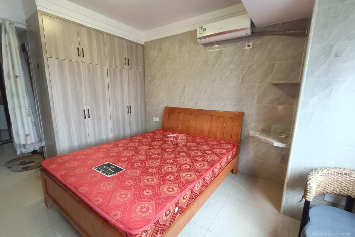 协信星澜汇  1室1厅1卫    1600.0元/月室内图