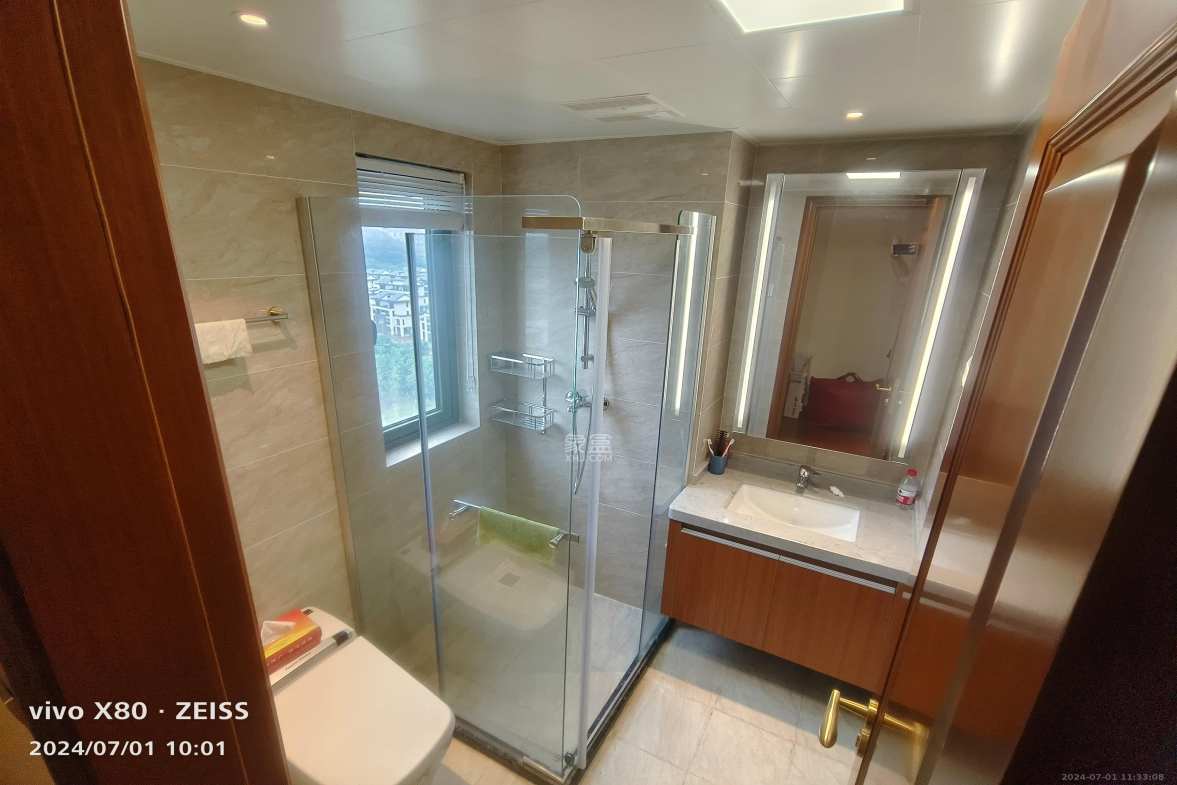 恒大文化旅游城C区 4室2厅2卫 2200.0元/月 恒大文化旅游城C区 4室2厅2卫 2200.0元/月室内图