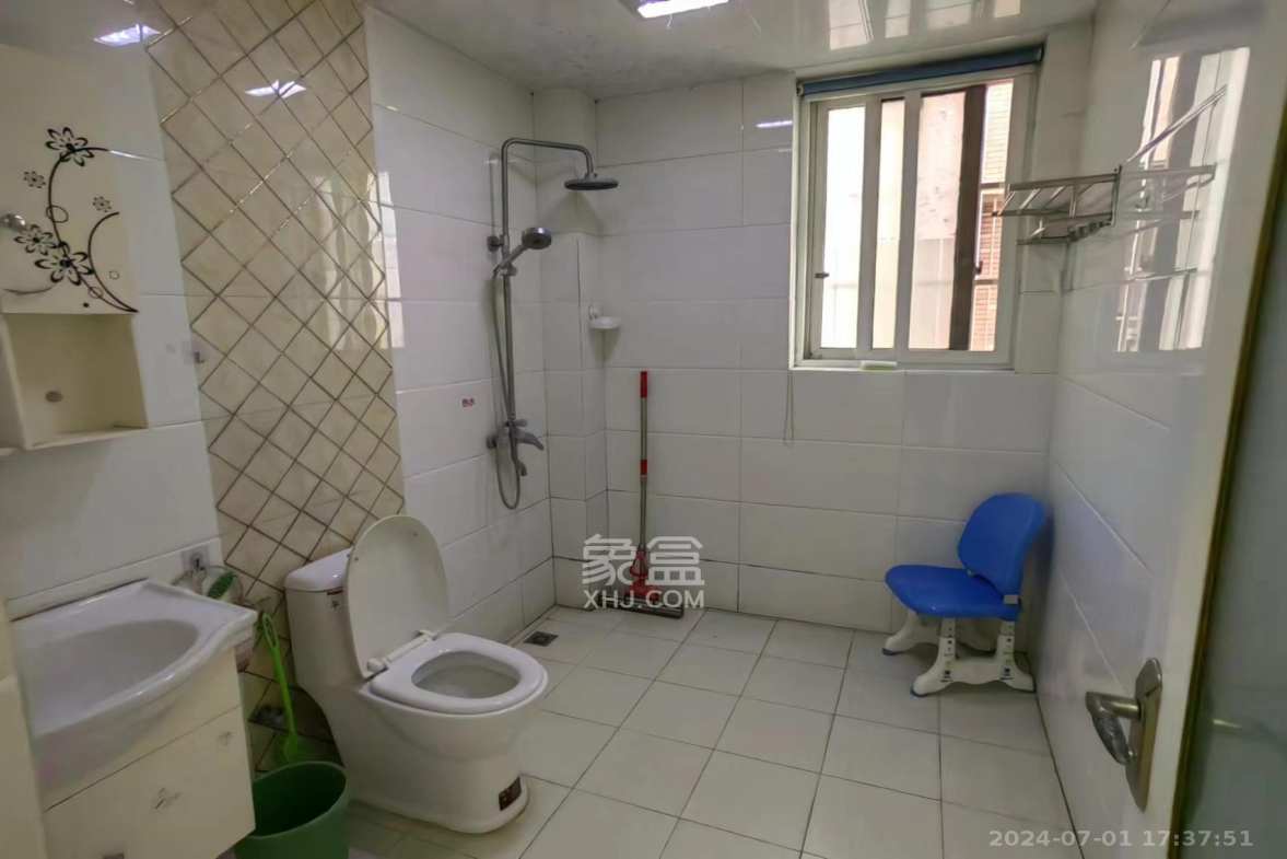 南湖雅苑 3室2厅2卫 1400.0元/月 南湖雅苑 3室2厅2卫 1400.0元/月室内图