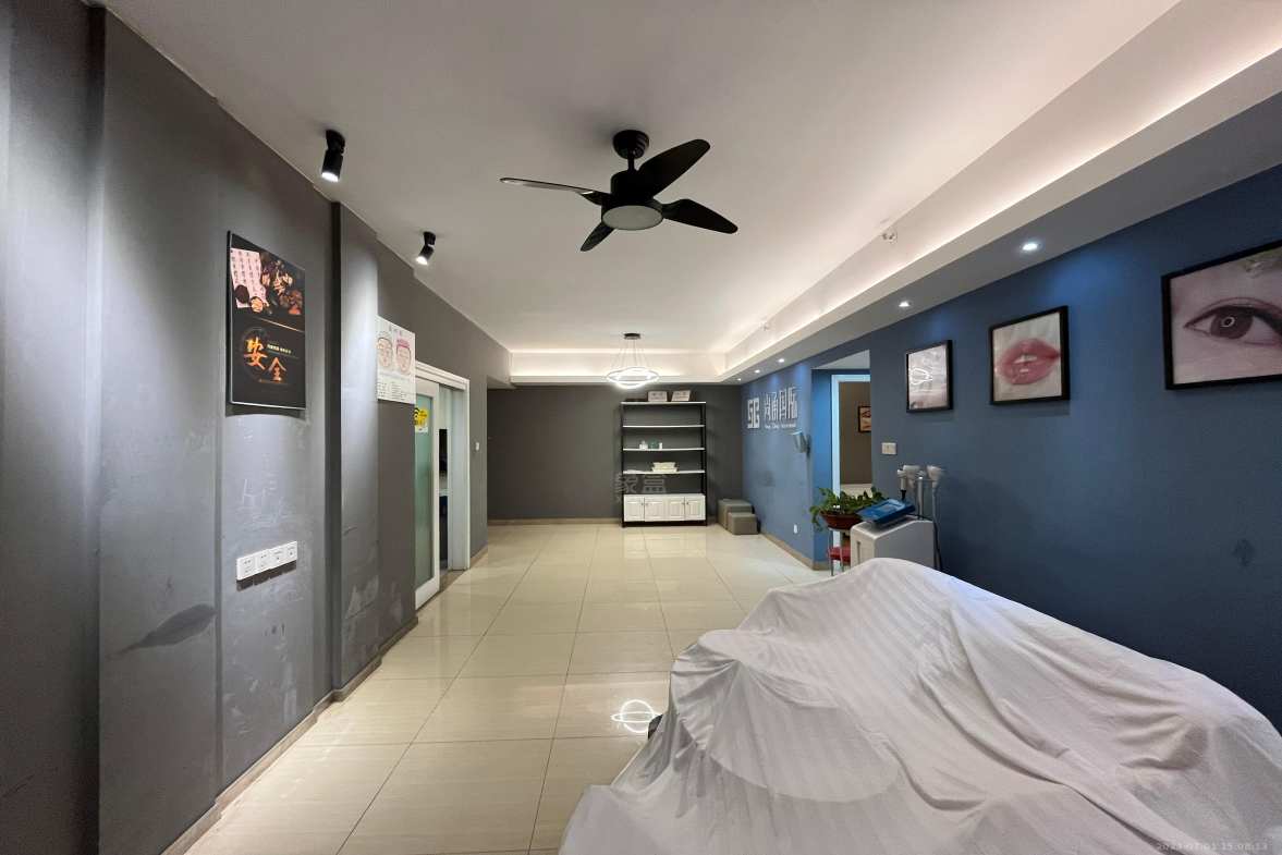 大汉希尔顿 2室2厅1卫 2200.0元/月 大汉希尔顿 2室2厅1卫 2200.0元/月室内图