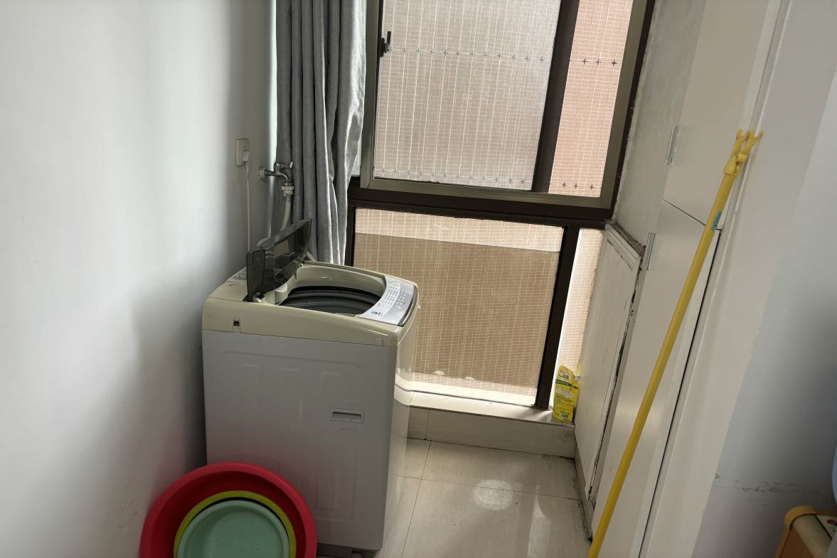 明兴翰苑一期  1室1厅1卫   1100.00元/月室内图