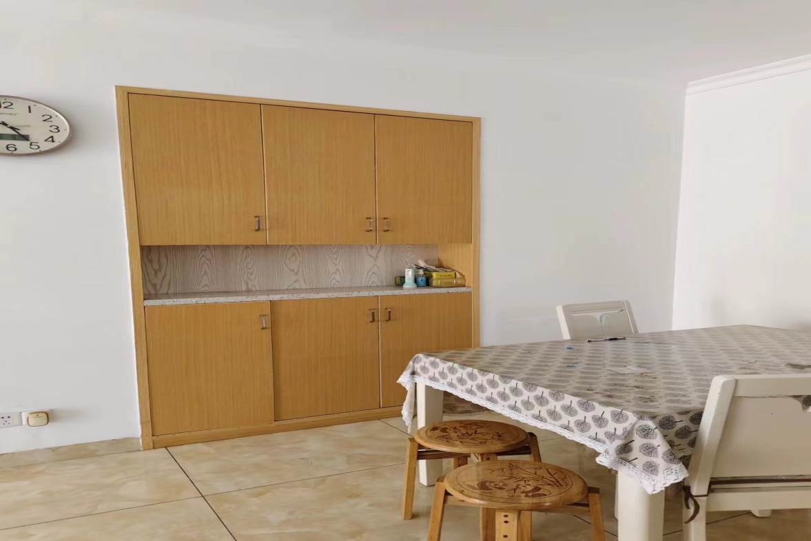 百弘学府城  3室2厅2卫    1800.0元/月室内图