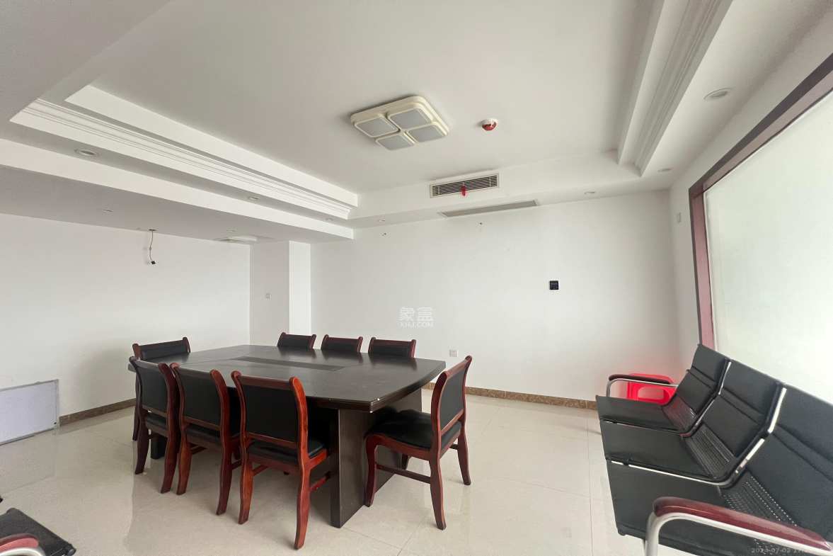 东城港 1室1厅1卫 13000.0元/月 东城港 1室1厅1卫 13000.0元/月室内图