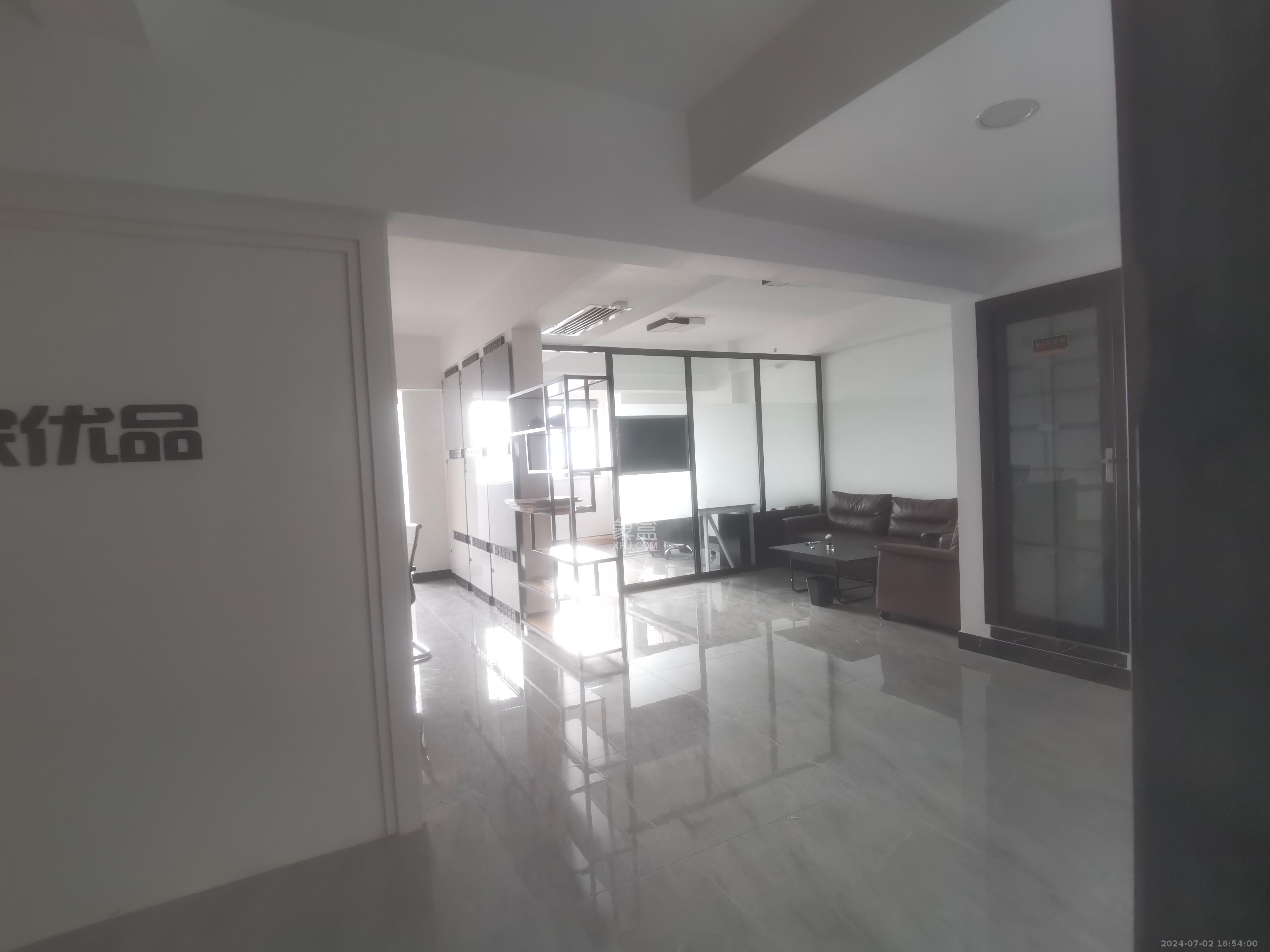 东友星座  1室1厅1卫    3500.0元/月