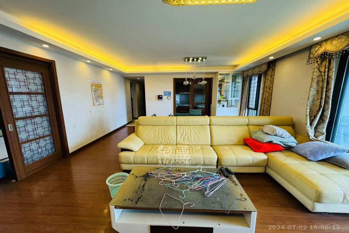 万科金域华府三四期 4室2厅2卫 3600.0元/月 万科金域华府三四期 4室2厅2卫 3600.0元/月室内图