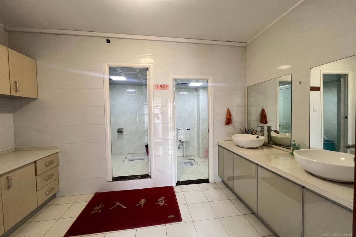 东城港 1室1厅1卫 13000.0元/月 东城港 1室1厅1卫 13000.0元/月室内图