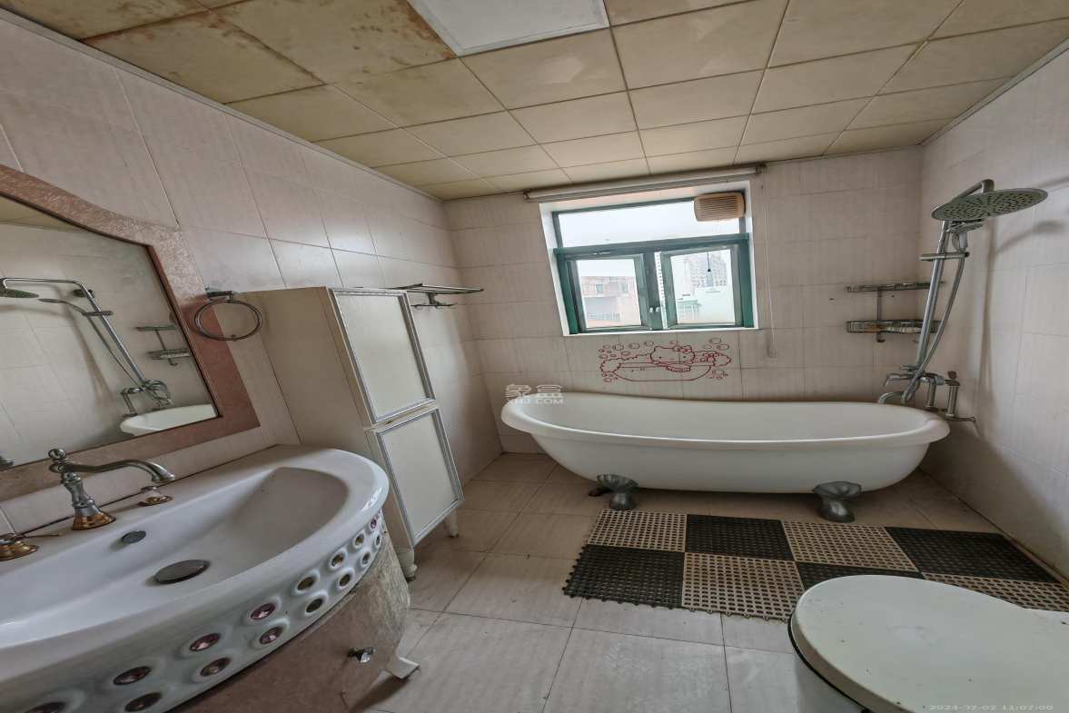 亚华香舍花都 1室1厅1卫 3000.0元/月 亚华香舍花都 1室1厅1卫 3000.0元/月室内图