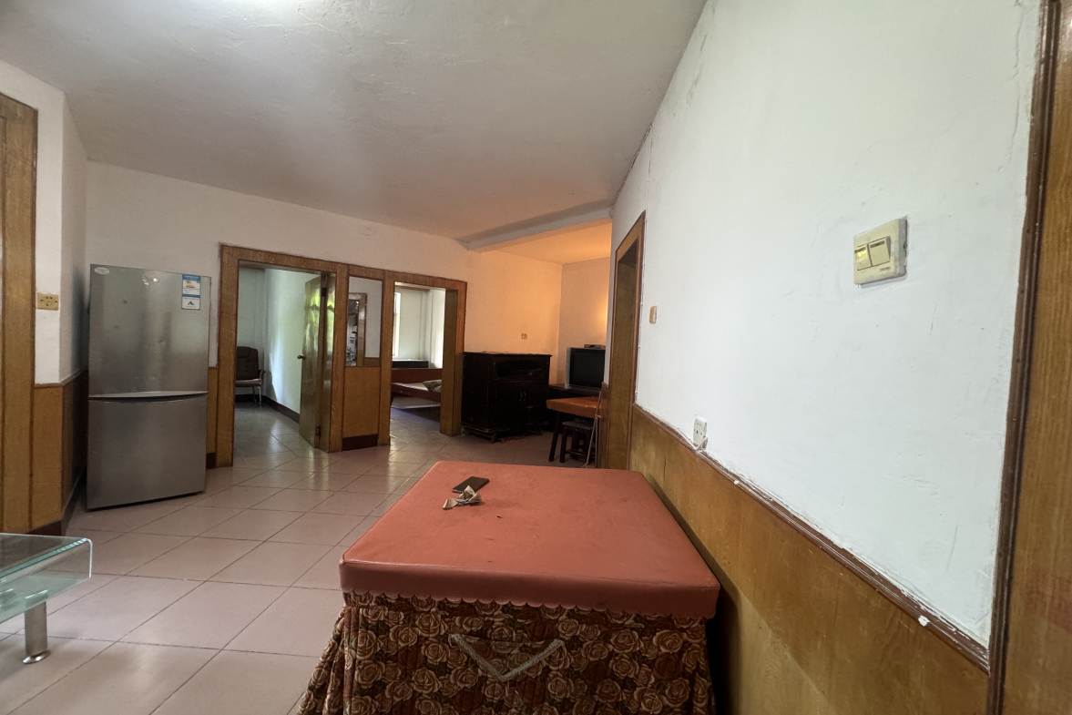 八一橡胶厂（长青中街)  1室0厅0卫    700.0元/月室内图