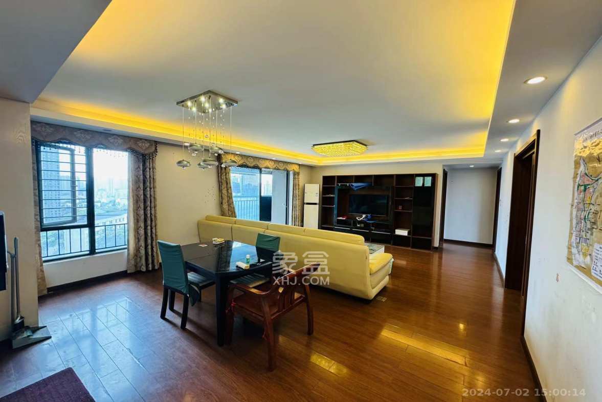 万科金域华府三四期 4室2厅2卫 3600.0元/月 万科金域华府三四期 4室2厅2卫 3600.0元/月室内图