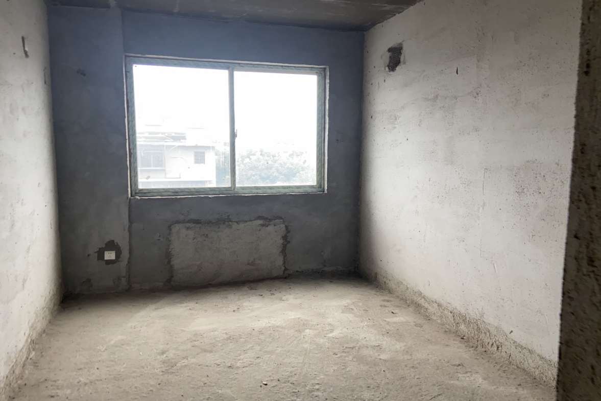 广源壹号  3室2厅2卫    75.0万客厅