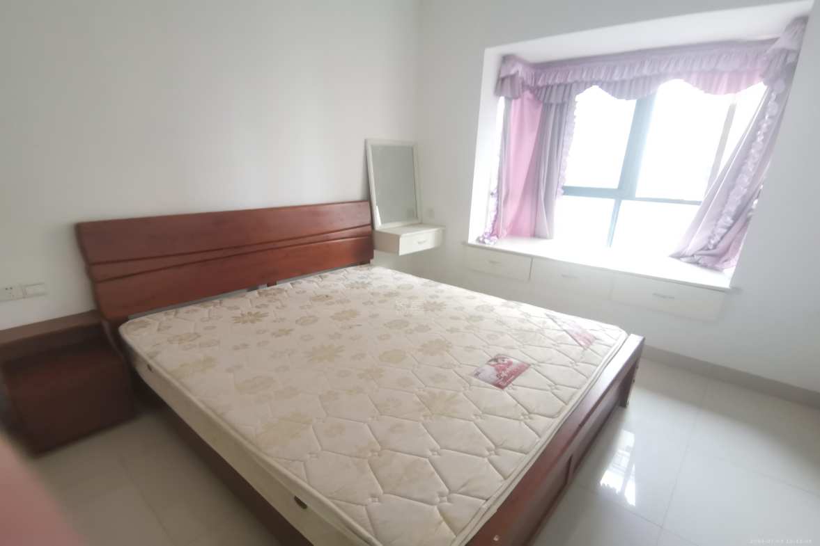 东鼎紫园  3室2厅2卫    2100.0元/月小区图