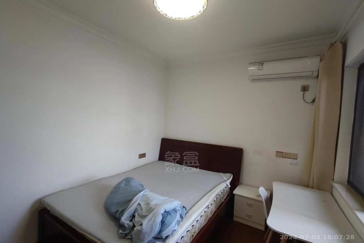 学府华庭 2室2厅1卫 1500.0元/月 学府华庭 2室2厅1卫 1500.0元/月室内图