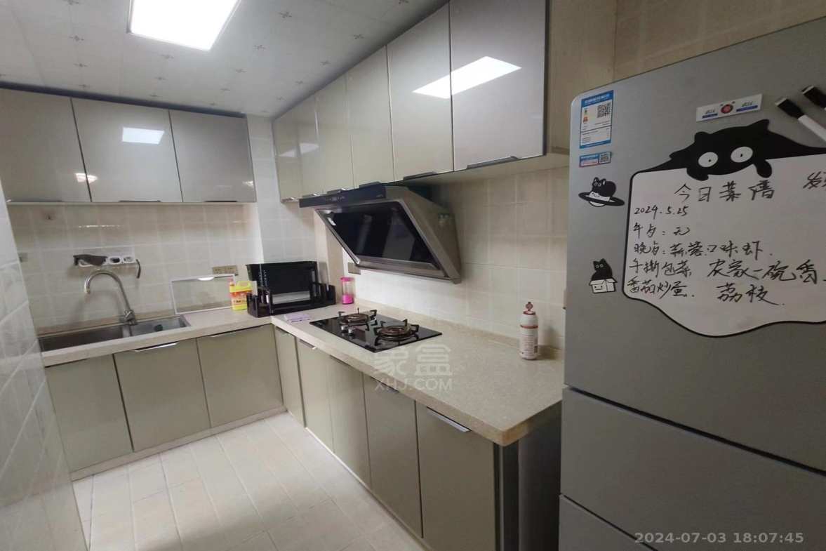 学府华庭 2室2厅1卫 1500.0元/月 学府华庭 2室2厅1卫 1500.0元/月室内图