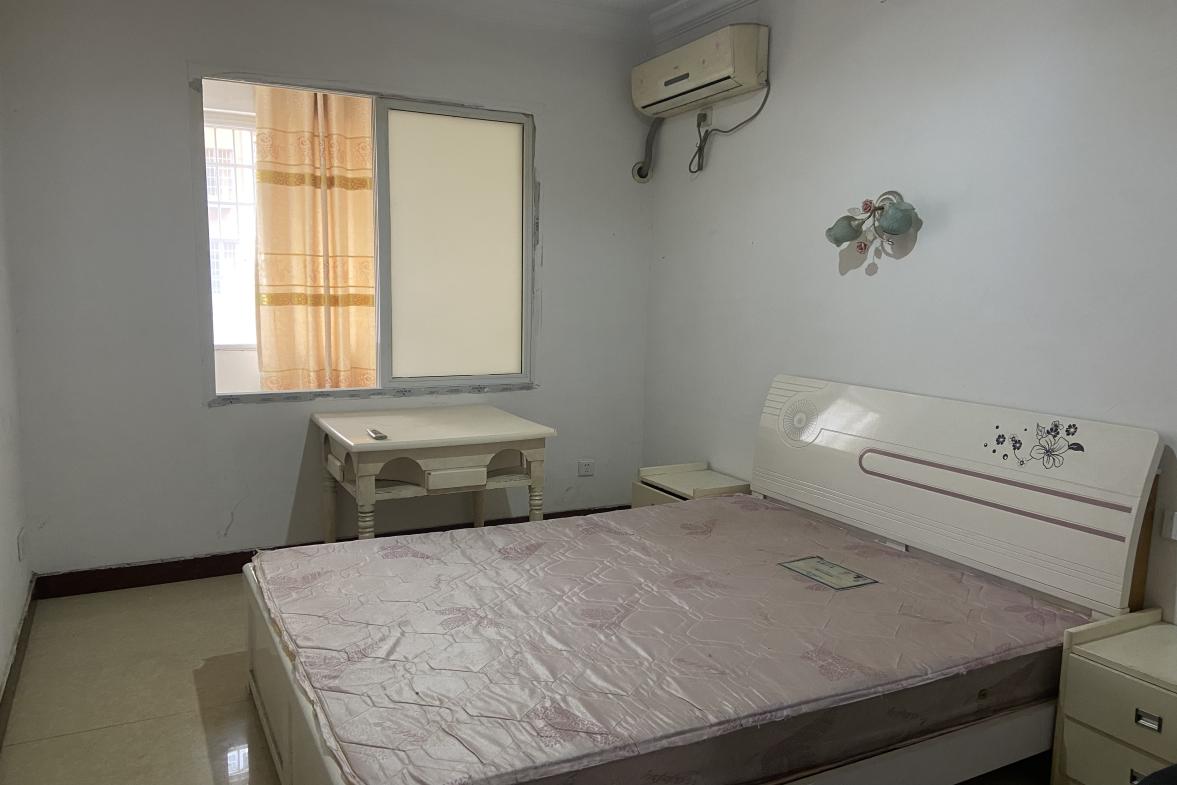 鸿都苑  3室2厅2卫    1680.0元/月室内图1