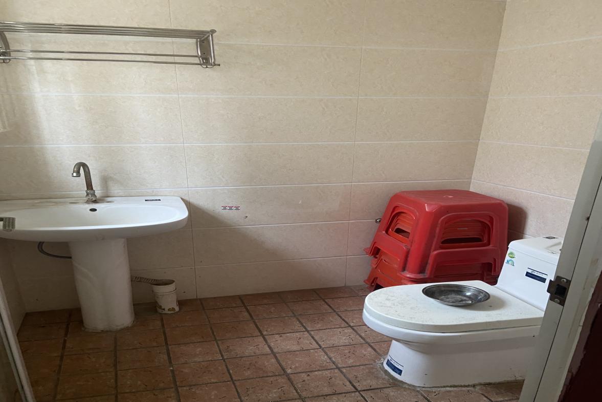 鸿都苑  3室2厅2卫    1680.0元/月室内图