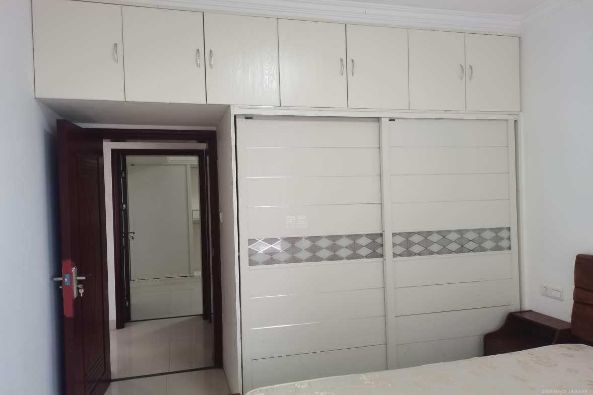 东鼎紫园  3室2厅2卫    2100.0元/月室内图