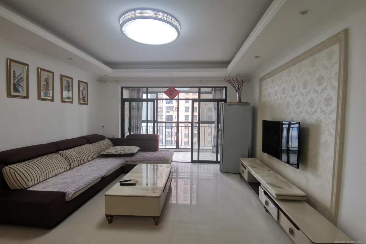 东鼎紫园  3室2厅2卫    2100.0元/月室内图1