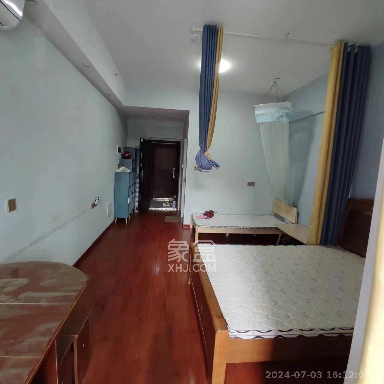 国泰九龙湾  1室1厅1卫    1200.0元/月