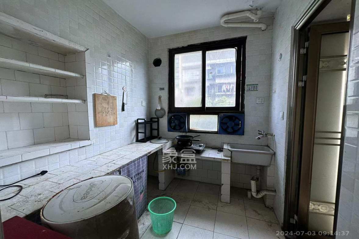 湘运新村  1室1厅1卫    1600.0元/月室内图