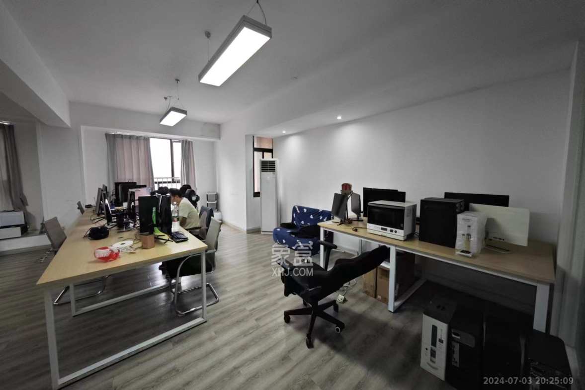 长大卧琥  1室1厅1卫   4500.00元/月室内图