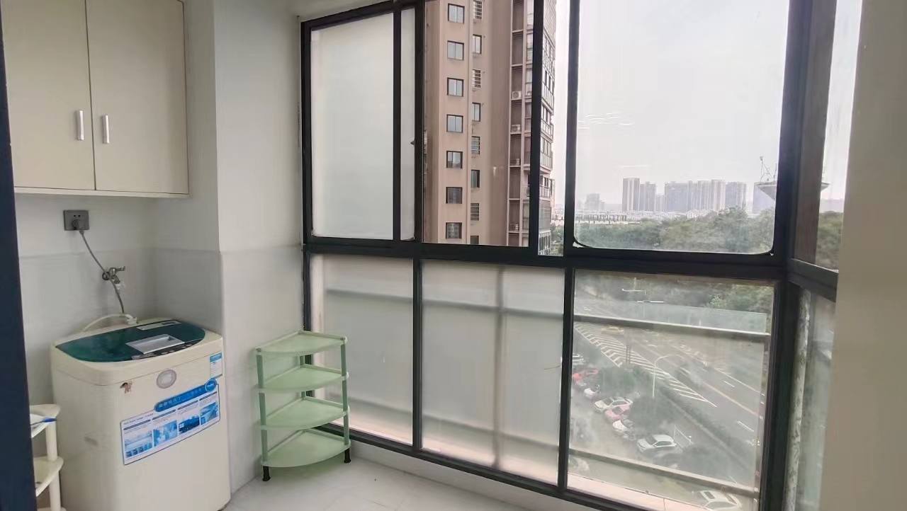 名仕华府  1室0厅0卫   1400.00元/月室内图1