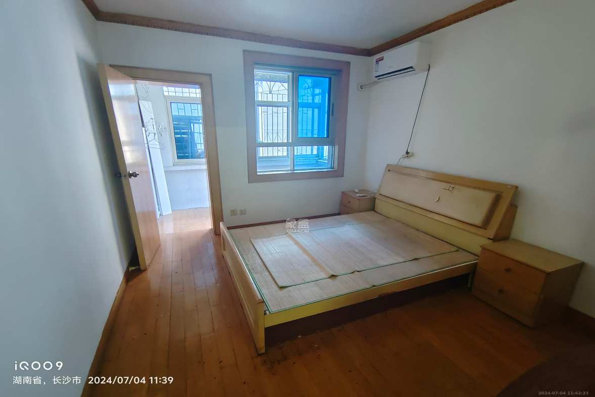赤岗公寓  3室2厅2卫   2000.00元/月室内图