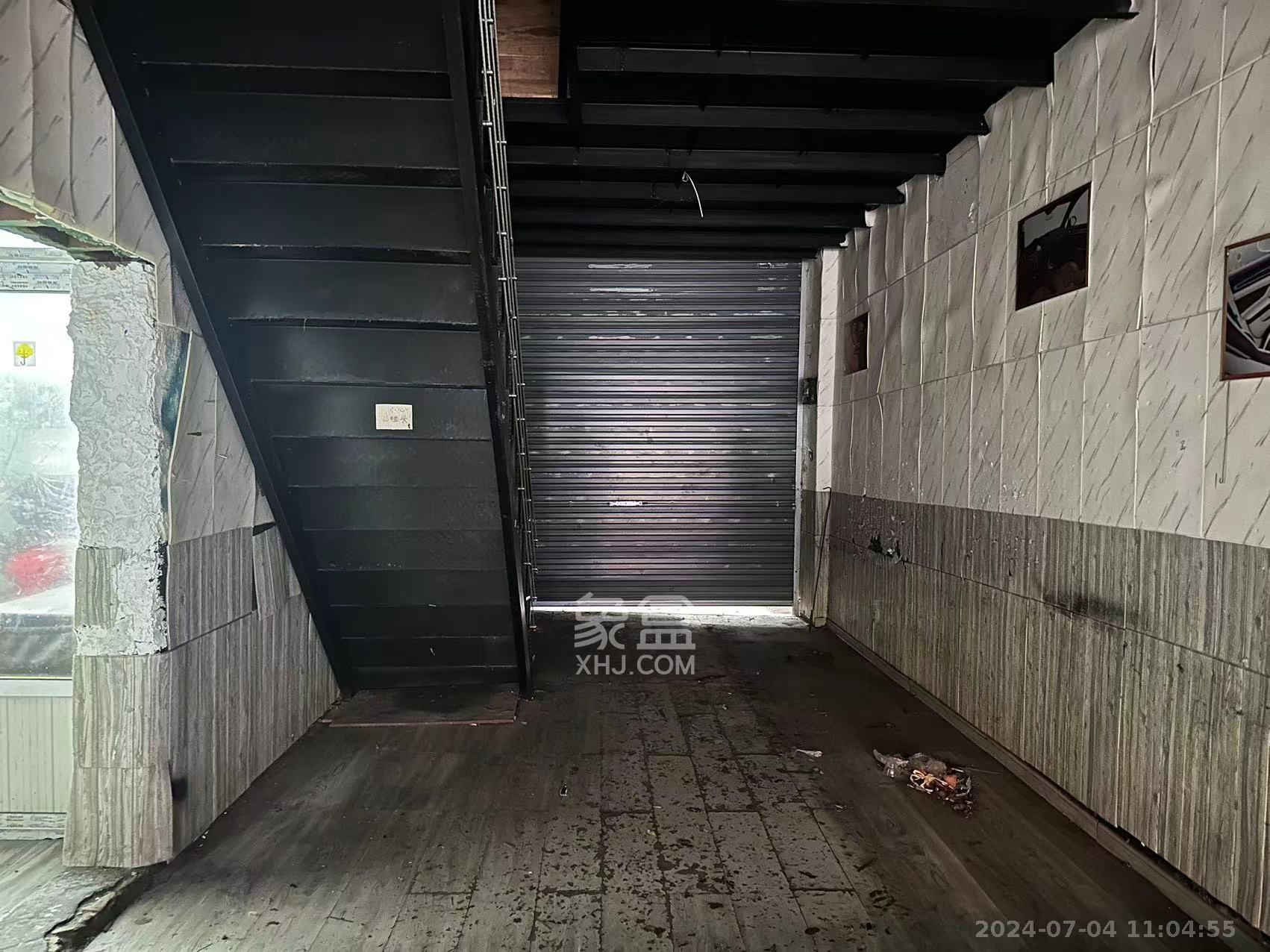 中南汽车世界   22.0㎡      5000.0元/月室内图