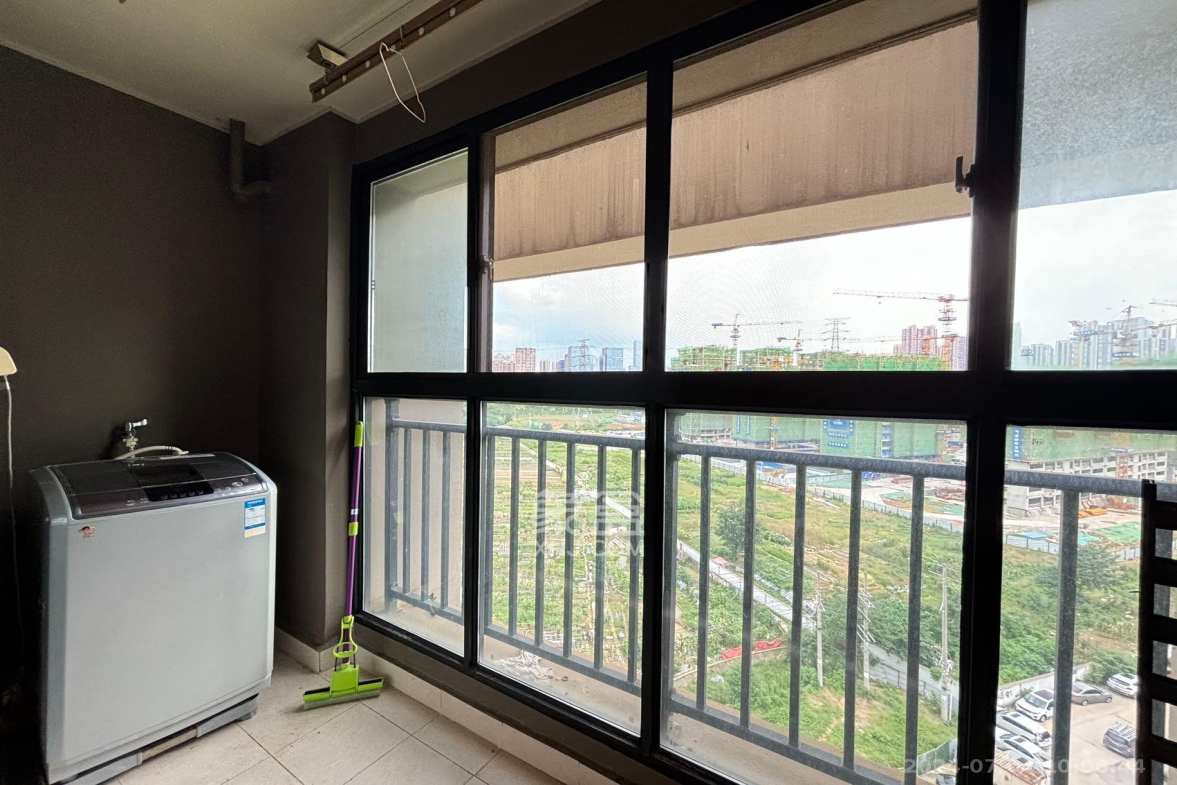 万科城  3室2厅1卫   2800.00元/月室内图
