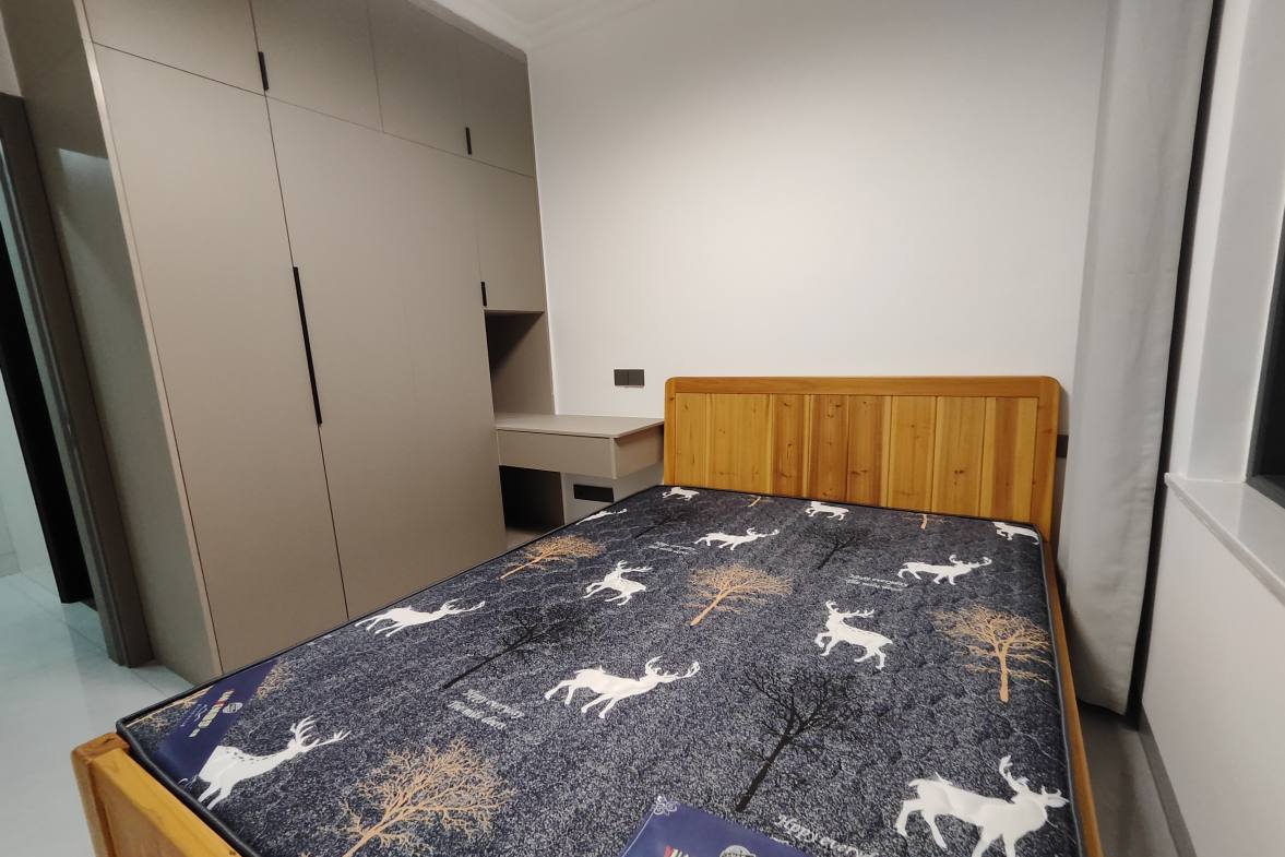 百弘学府城 3室2厅2卫 2280.0元/月 百弘学府城 3室2厅2卫 2280.0元/月室内图